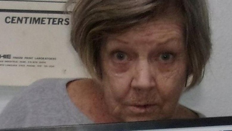 La mujer de 78 años que fue arrestada después de robar un banco por