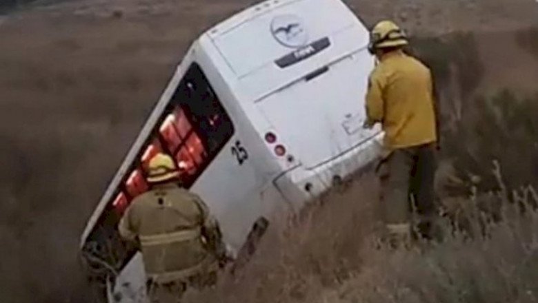 Aparatoso accidente de transporte de personal en Tijuana dejó un muerto y ocho heridos