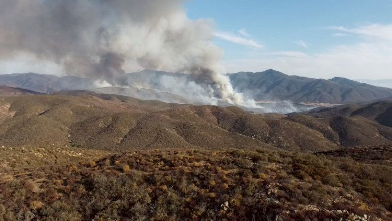 Control de un 70 % en incendio de Rancho Bakarta en Valle de Guadalupe