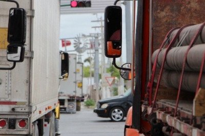 ¡El colmo! Se queda dormido y le roban camión, celular y cartera