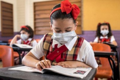 Iniciarán clases presenciales 55 planteles en BC