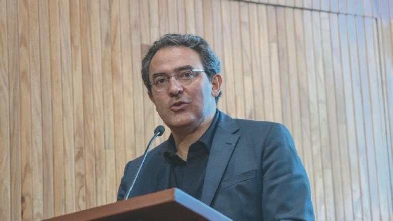 La tarea del novelista: iluminar los claroscuros humanos