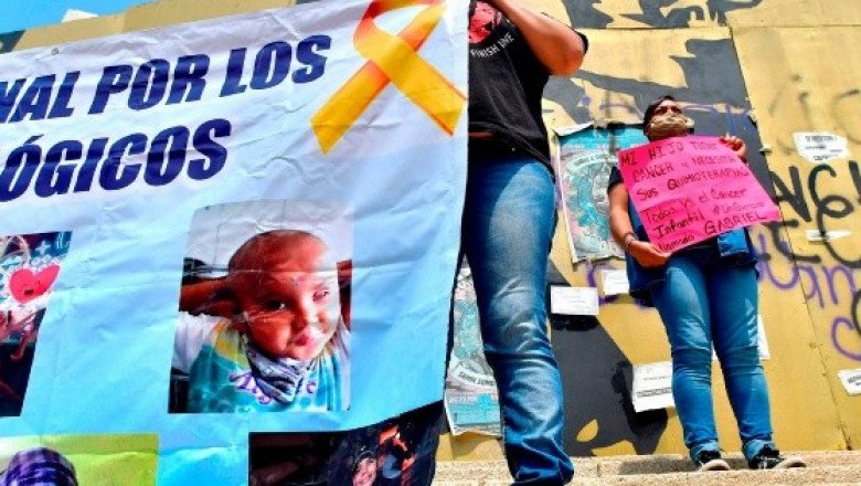 Padres de niños con cáncer, a la espera de medicamentos