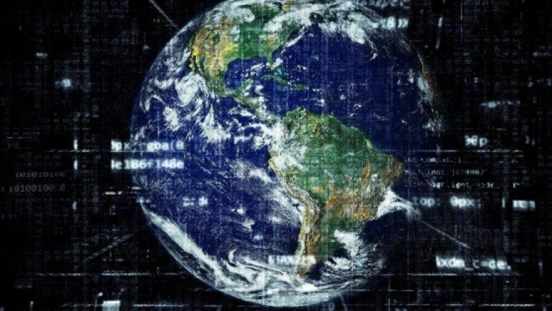 Portales de varios medios en todo el mundo y de algunos gobiernos dejan de funcionar