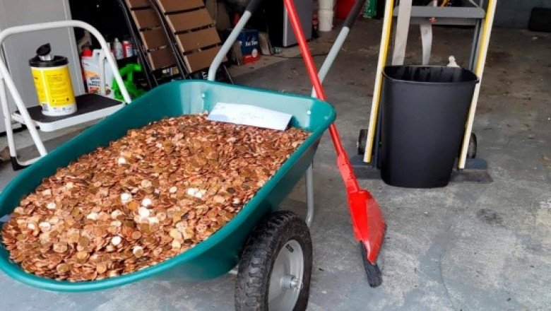 Recibe 90 mil monedas de un centavo de dólar como último pago