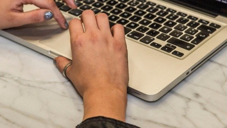 Reportan falla en página para bajar certificado de vacunación