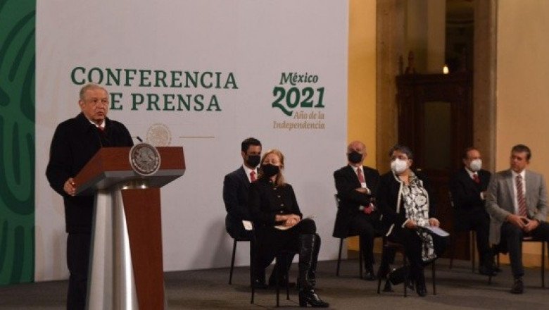 AMLO ve "escandaloso" que funcionaria acudiera a boda en avión privado