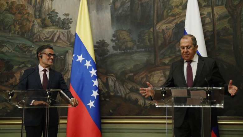 El canciller de Venezuela dice que el diálogo con la oposición sigue vivo pese a la extradición de Saab
