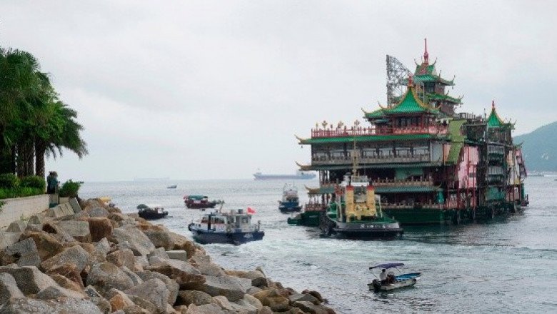 Bajo el agua: Se hunde el icónico restaurante flotante Jumbo de Hong Kong