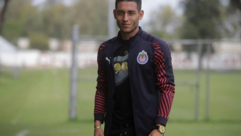 ¡Lo querían en el equipo! Afición de Chivas reprueba salida de este jugador