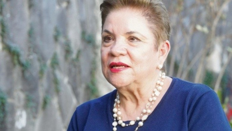 Martha Cerda publica su poesía reunida en "Desde el balcón"