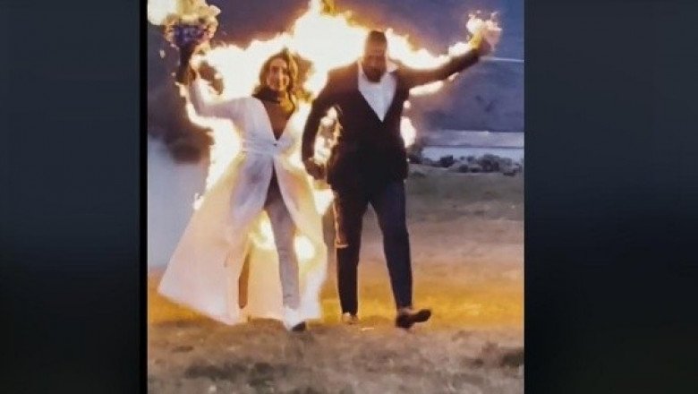 ¡Qué extraño! Pareja de novios se prende fuego en plena boda (VIDEO)