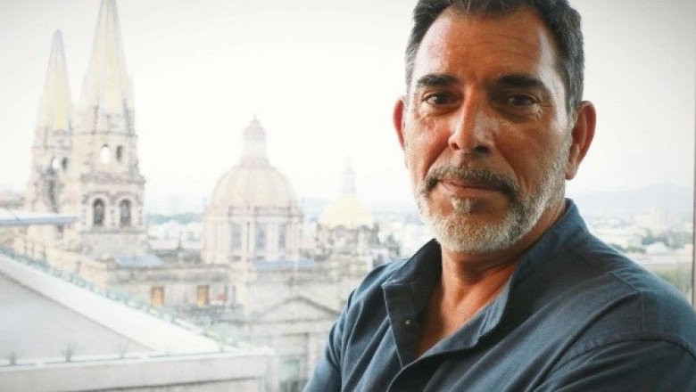 Víctor del Árbol vive su pasión en un mundo complicado