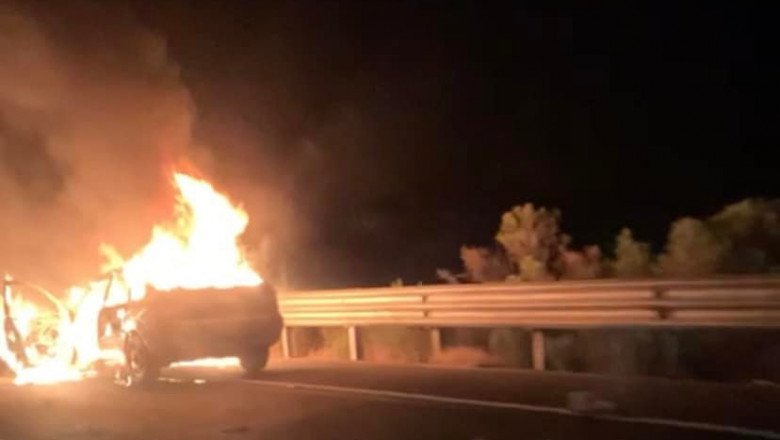 Queman vehículo este sábado en la carretera Ensenada-Tecate