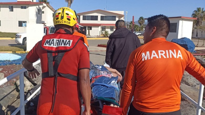 Rescata SEMAR a hombre a la deriva
