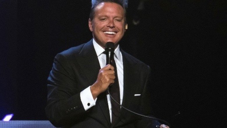 Luis Miguel habría dejado "plantada" a su exnovia en España por Paloma Cuevas