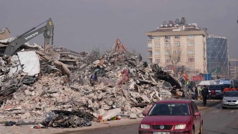 Tragedia en Turquía revela corrupción del sector inmobiliario en el país