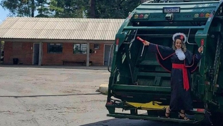¡Sí se puede! Recolectora de basura se gradúa como abogada y conquista Internet