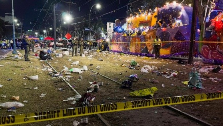 Tiroteo durante desfile de Mardi Gras deja un muerto y cuatro heridos