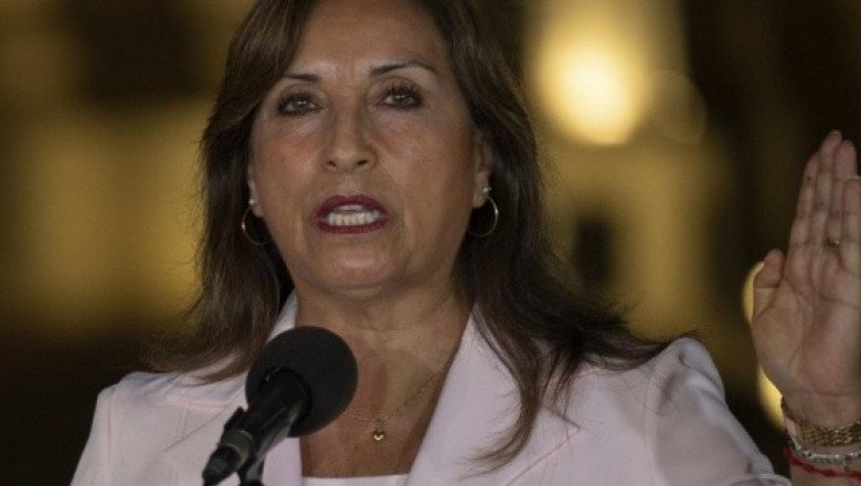 México lamenta decisión de Perú de reducir relaciones diplomáticas