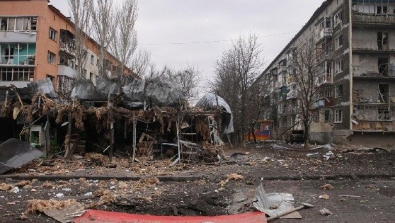 Ucrania supera el invierno tras cortes de luz debido a ataques rusos