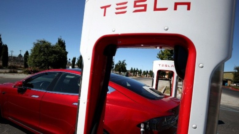Inversión de Tesla ayuda a acelerar electromovilidad en México: Ebrard