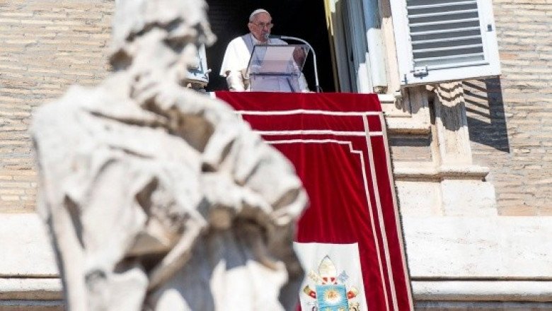El papa Francisco dedica su reflexión dominical a víctimas de accidente en Grecia
