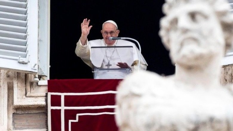En homilía dominical, el papa expresa "su cercanía" a Ecuador tras sismo