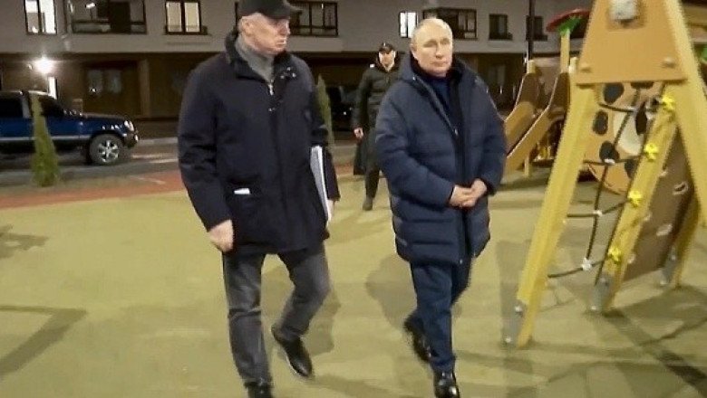 Putin hace una "visita de trabajo" sorpresa a la ciudad ocupada de Mariúpol
