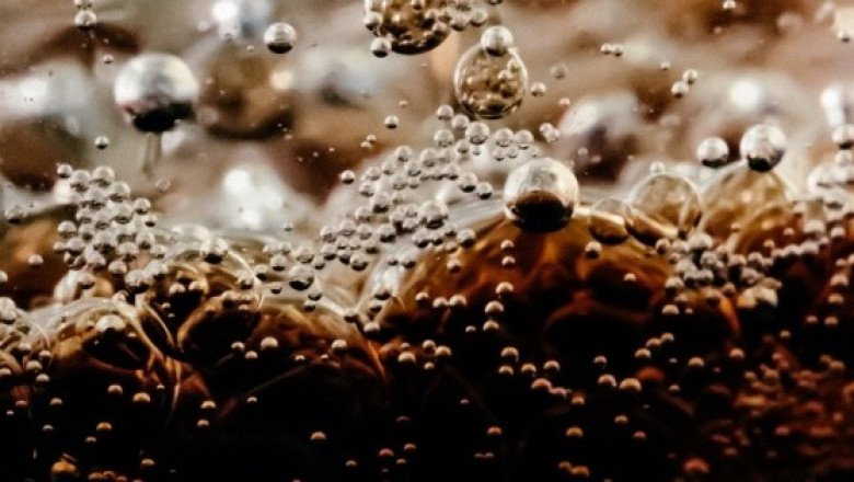 ¡Ya no gastes! Esta es la receta para preparar refresco de cola en casa