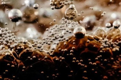 ¡Ya no gastes! Esta es la receta para preparar refresco de cola en casa