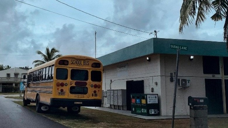 Tifón "Mawar" azota la isla de Guam, con tormentas y vendavales