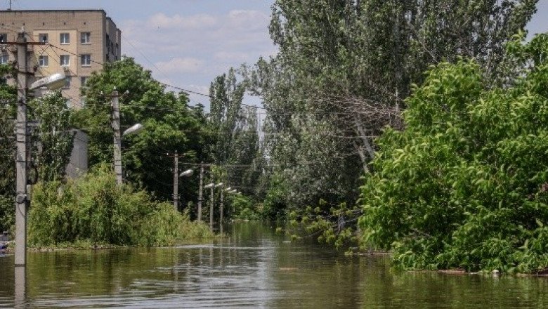 Putin califica de "acto bárbaro" de Ucrania el derrumbe de la presa de Kajovka
