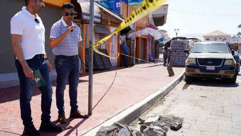 Remoza Gobierno de Ensenada banquetas de la calle Primera