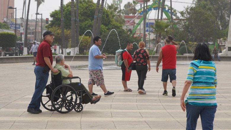 Reubicarán a comerciantes que operan en espacios públicos de la zona turística