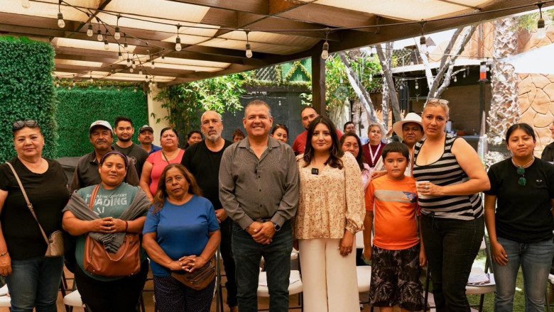 Exhortan empresarios a que se reubiquen comerciantes ambulantes