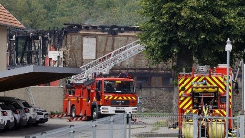 Francia: Investigan como homicidios las 11 muertes en incendio de albergue sin permisos