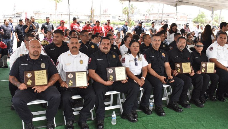 Se gradúan 29 alumnos de la Academia de Bomberos de Ensenada