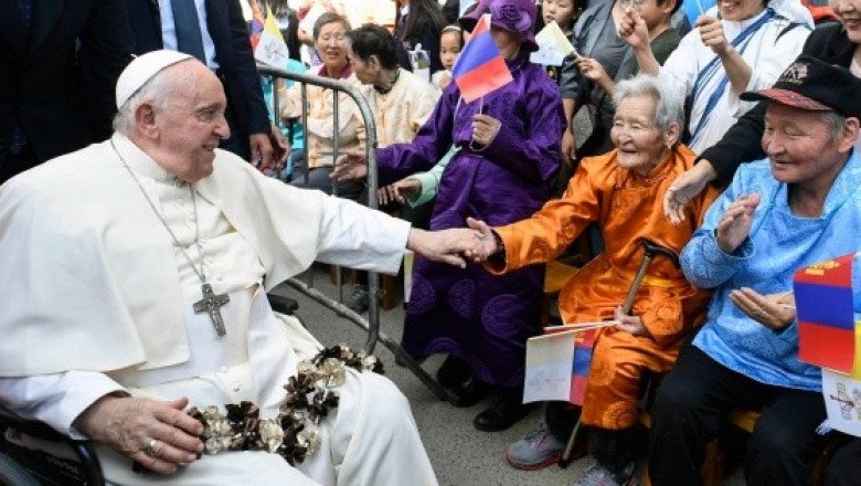 Francisco realiza primera visita de un papa a Mongolia