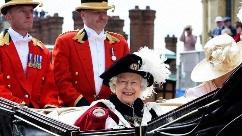 Con motivo del primer año sin la reina Isabel II hoy se transmite un especial por ¡Hola! TV