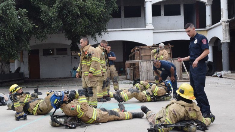 Capacitan a bomberos sobre temas eléctricos y de supervivencia