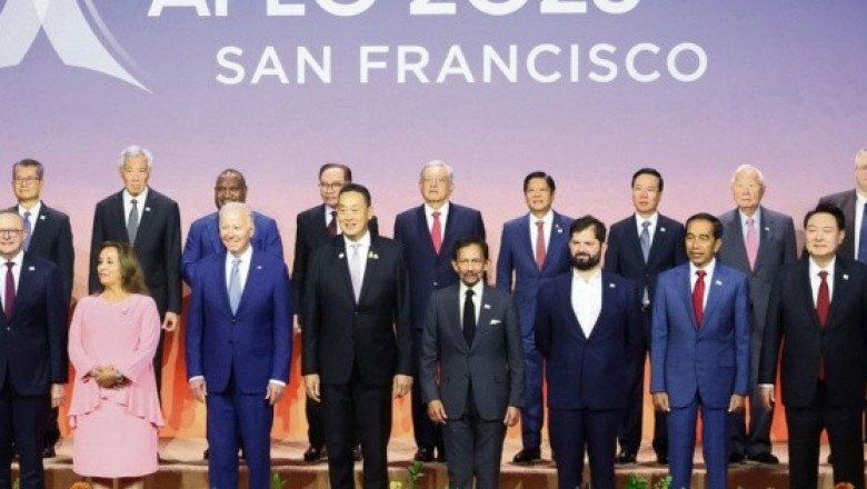 Pese a llamarla “usurpadora”, AMLO se toma foto con mandataria de Perú