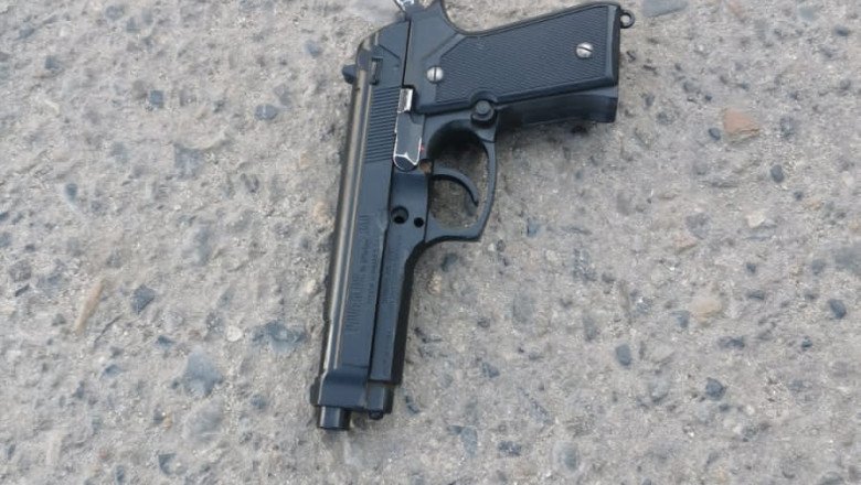 Mujer usaba arma de utilería para realizar asaltos