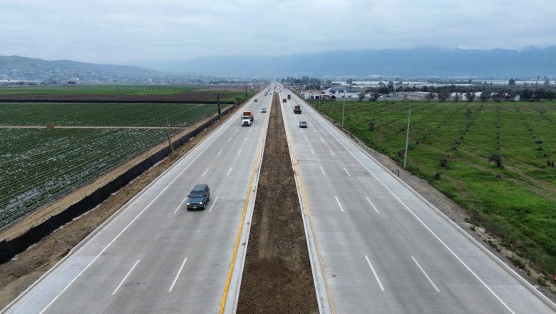 Inauguran tramo carretero Chapultepec-Maneadero