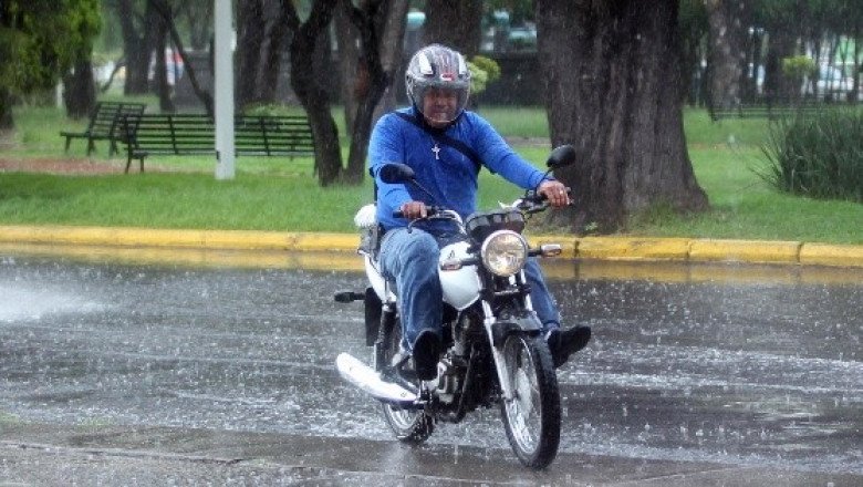 La onda tropical No. 8 traerá lluvias intensas a 5 estados de México