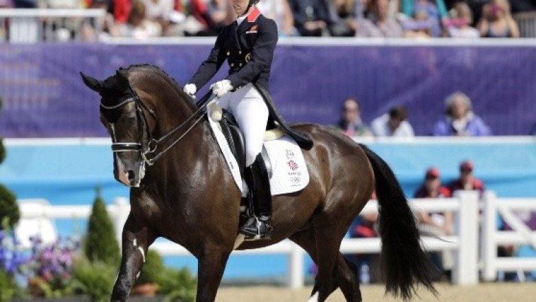 Jinete se retira de París 2024; la investigan por maltratar a un caballo