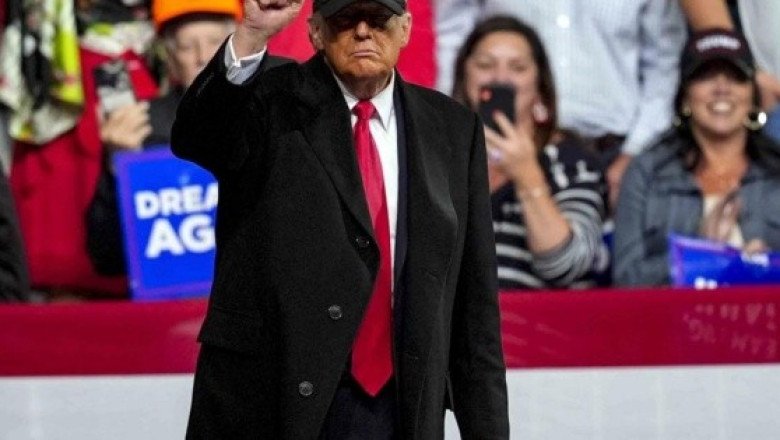 Trump habla de ataques a periodistas y dice que no debería haber dejado la Casa Blanca