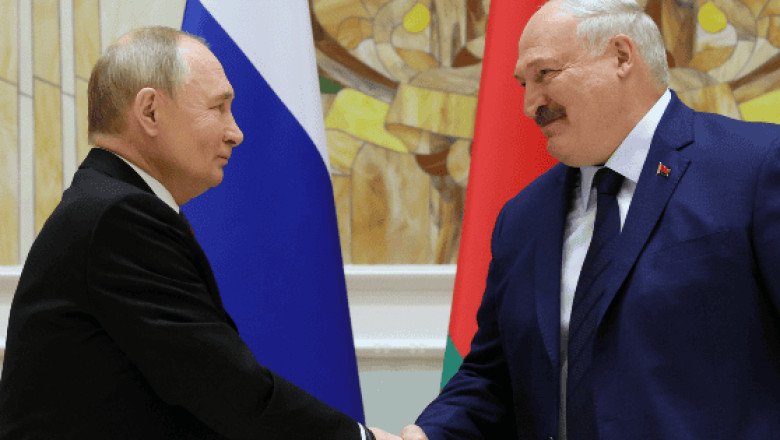 Putín firma acuerdo en Bielorrusia para despliegue de armas militares