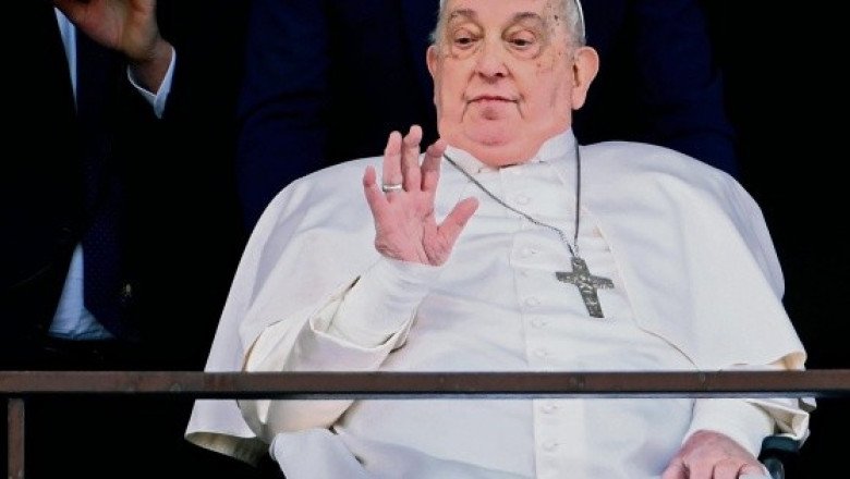 El Papa Francisco es dado de alta y regresa al Vaticano