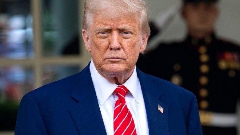 Trump pide al Supremo a revocar el estatus legal de cientos de inmigrantes en EU